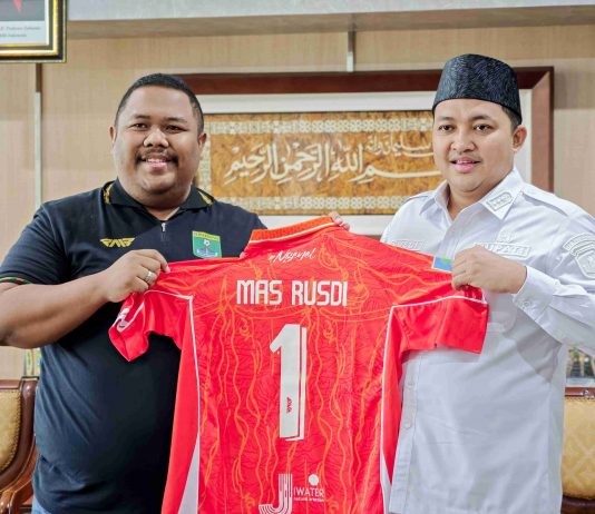 “Era Baru Laskar Sakera”: Gaung Andaka Serahkan Persekabpas ke Bupati, Target Naik Kasta Digaungkan