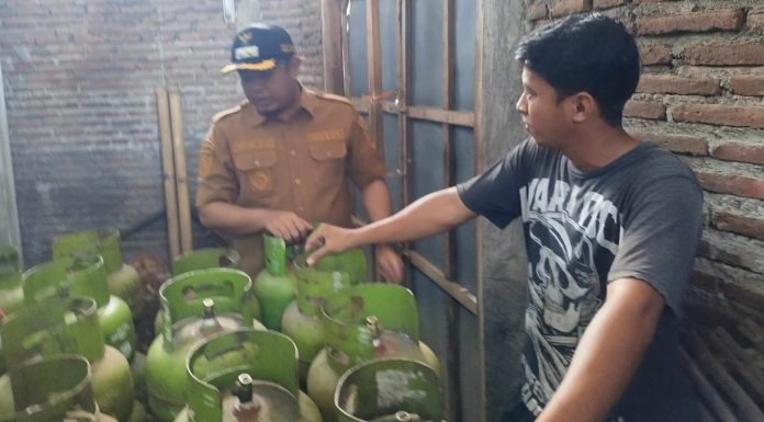 Warga Terpaksa Beli LPG 3 Kg hingga ke Situbondo, Pemkab Probolinggo Sebut Stok Aman
