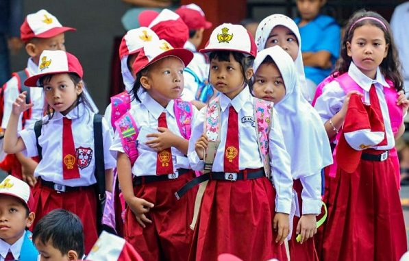 Hari-Pertama-Masuk-Sekolah-Dasar-597x381-1