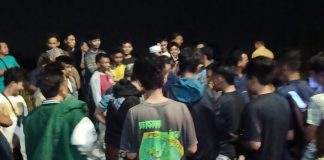 Dua Terduga Maling Kabel di Gadingrejo Dihajar Warga, Sempat Ancam Pakai Pisau