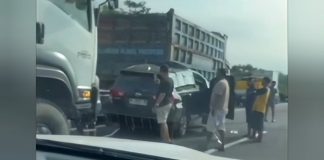 Diduga Sopir Mengantuk, Mobil Rombongan DPR RI Tabrak Dump Truck di Tol Paspro