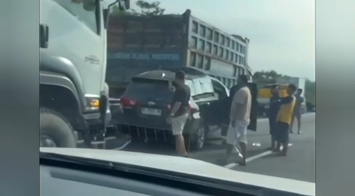 Diduga Sopir Mengantuk, Mobil Rombongan DPR RI Tabrak Dump Truck di Tol Paspro