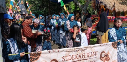 Ketika Warga Lereng Arjuno di Prigen Menggelar Sedekah Bumi