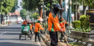 Berapa Pendapatan Laskar Sapu Bersih Kota Pasuruan? Ini Hitung-hitungan Honor Resminya