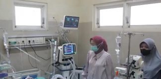 Bupati dan Wakil Bupati Lumajang Jenguk Korban Insiden Abu Vulkanik Semeru