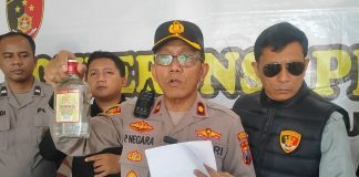Pria Asal Malang Ditangkap Polisi Usai Jual Ratusan Botol Miras dengan Sang Kekasih