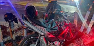 Tabrakan Beruntun di Rel KAI Karangsono Sukorejo, 4 Kendaraan Hantam Palang Pintu yang Tertutup