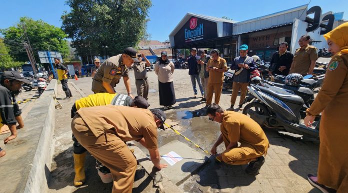 Meluber ke Jalan dan Berbau, Outlet IPAL Mie Gacoan Kota Pasuruan Disegel DLHKP