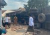Truk Diduga Alami Kerusakan Kemudi, Seruduk Dua Rumah dan Warung di Rejoso