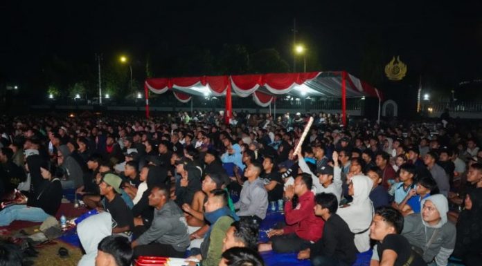 Nobar Final Piala Dunia 2026 di Kota Pasuruan Meriah, Ratusan Warga Padati Lapangan Yon Zipur 10