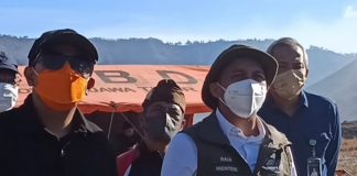 Tiga Helikopter Dikerahkan Padamkan Bromo, Menhut Targetkan 90 Sortie Water Bombing