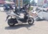 Diduga Hilang Konsentrasi, Mobil KDKMP Tabrak Honda PCX di Nguling