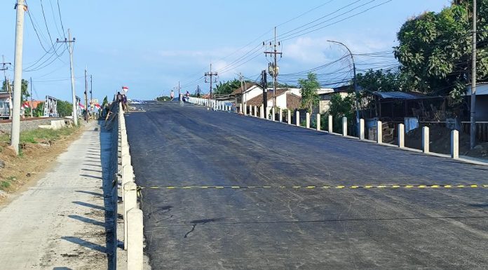 Aspal Jembatan Buk Wedi Rampung, Kini Masuk Tahap Uji Beban