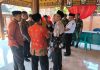 Puluhan Warga Datangi Balai Desa Bajangan, Minta Dua Perangkat Desa Mengundurkan Diri