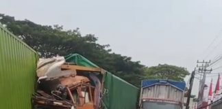 Empat Truk Tabrakan Beruntun di Patung Sapi Pandaan, Jalur Malang-Surabaya Macet