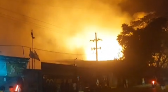 PT Gwenelda Prima Makmur Terbakar hingga Tumpukan Kapuk di Sukorejo Terbakar | Koran Online 8 Sep