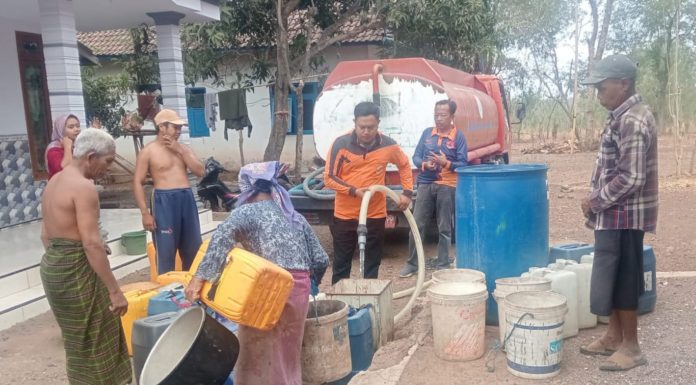 Kekeringan Melanda Sumberkramat Probolinggo