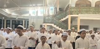 Api Bromo Telan Empat Nyawa, Ribuan Santri Ponpes Raudhatul Jannah Kirim Doa