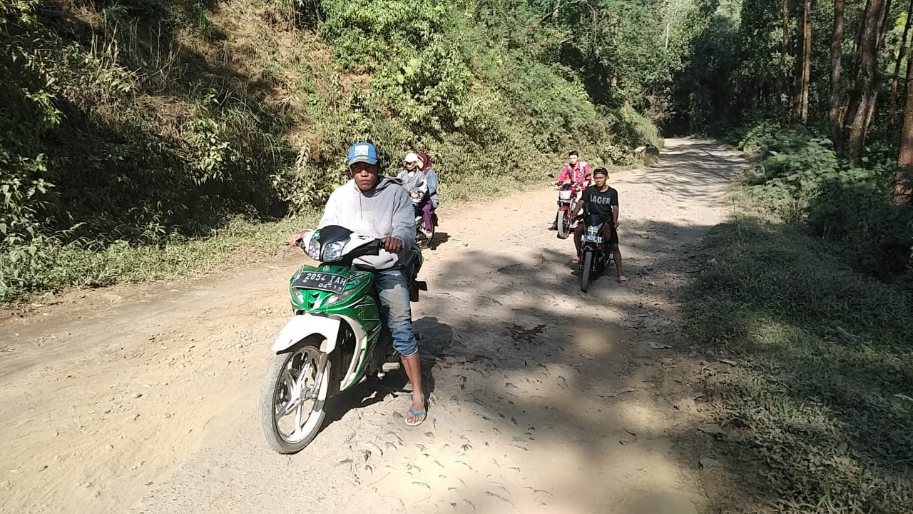 Warga Blarang Ancam Aksi Blokir, Bila Jalan Rusak Tak Segera 