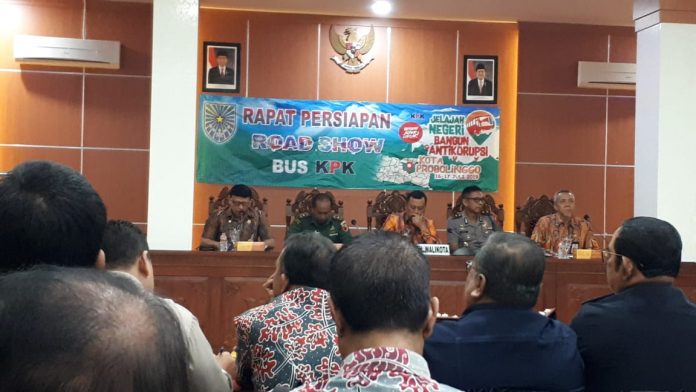 Rapat persiapan menyambut kedatangan tim KPK yang bakal melakukan sosialisasi pencegahan tindak korupsi di Kota Probolinggo. (Foto: Bagian Humas dan Protokol Pemkot Probolinggo)
