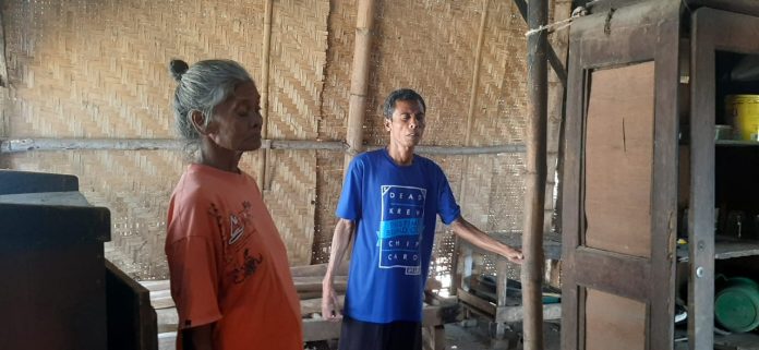 Tempati Gubuk Reot, Ibu-Anak Tak Terkover Bantuan sosial