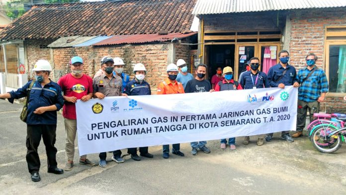 PERDANA: Pengaliran Gas In pertama jaringan gas bumi untuk rumah tangga di Kota Semarang. Utamanya Semarang Barat tahun anggaran 2020. ,