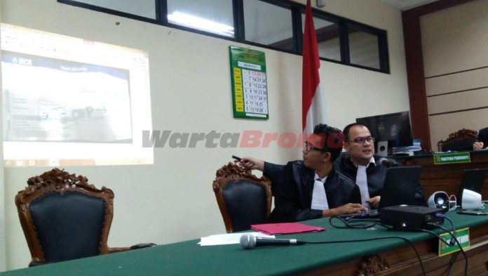 JPU KPK tunjukkan bukti transfer uang dari M Baqir ke Rekening Supaat.