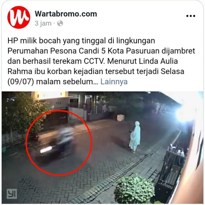 Motor pelaku jambret melaju kencang, setelah mengambil HP milik seorang bocah yang bermain di Pos Perum Pesona Candi V Kota Pasuruan.