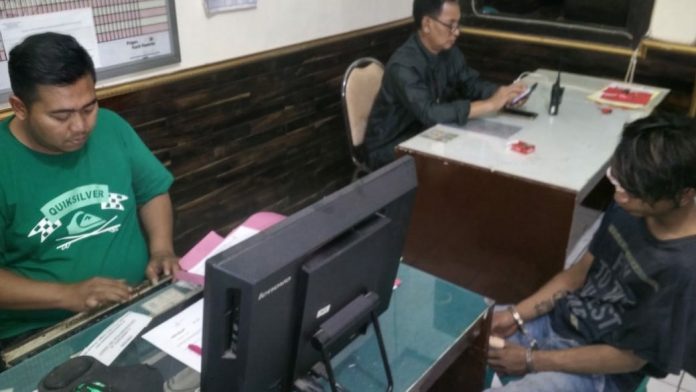 Embat TV Tetangga, Pemuda Asal Cowek Diamankan Polisi