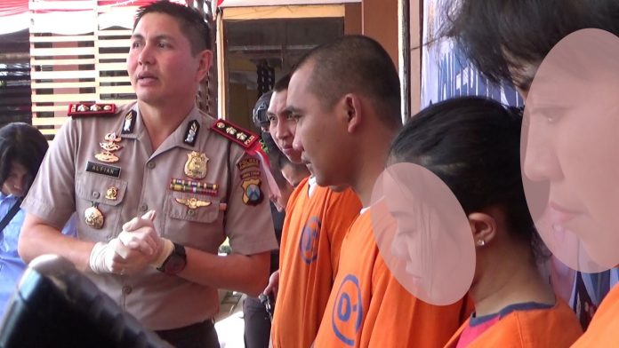Coba Kelabui Polisi, Wanita Cantik Ini Sembunyikan Sabu di Celana Dalam