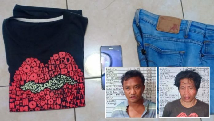 Barang bukti setelan pakaian dan handphone yang diambil dalam rumah di Desa Karang Jati, Pandaan, Kabupaten Pasuruan. Insert: Slamet (Hem) dan Budiono (kaos coklat).
