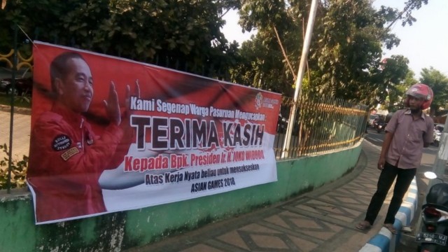 Banner Ucapan Terima Kasih Jokowi Bertebaran di Kota 