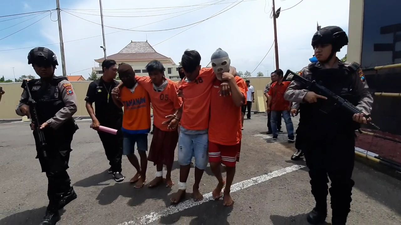 Dor Pelaku Kriminal Probolinggo Lumajang Ditembak Wartabromo