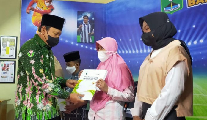 Pemkab Pasuruan Siapkan Bantuan Pendidikan untuk 240 Anak Yatim-Piatu Akibat Pandemi Pemkab Pasuruan Siapkan Bantuan Pendidikan untuk 240 Anak Yatim-Piatu Akibat Pandemi