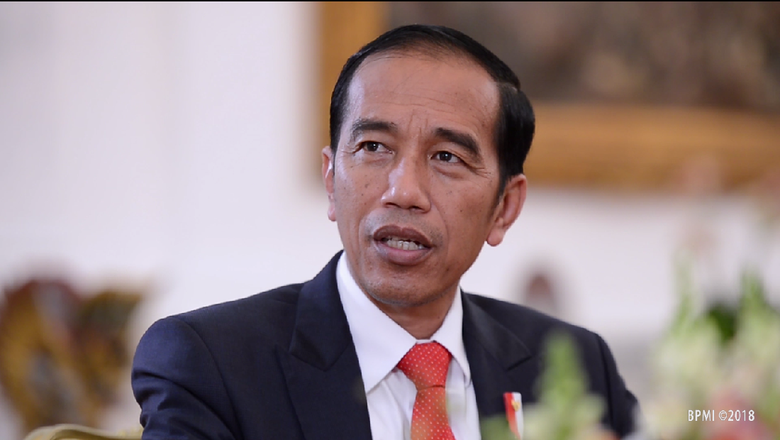Susunan Kabinet Final, Jokowi : Menteri Ada yang Usianya 25 - WartaBromo
